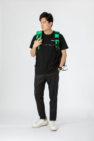 Uber Eats 品牌短袖上衣 (黑）